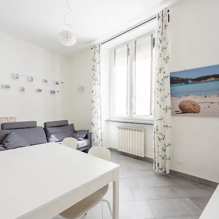 Beautiful Flat In Porta Soprana - Happy Apartment Genua